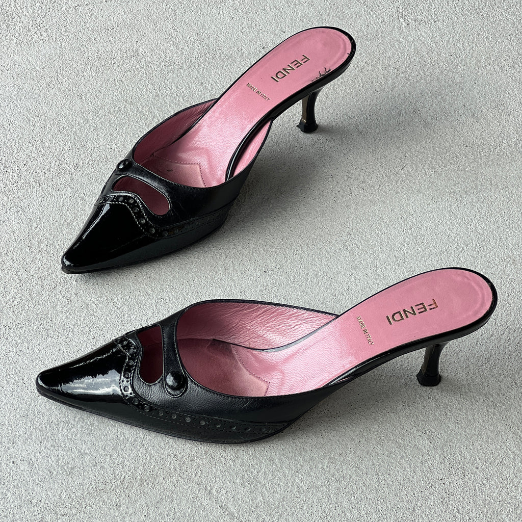 Fendi | Vintage Black Leather Pink Insole Brogue Detail Pointed Toe Mules (35.5)