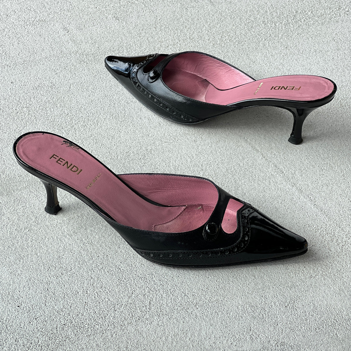 Fendi | Vintage Black Leather Pink Insole Brogue Detail Pointed Toe Mules (35.5)