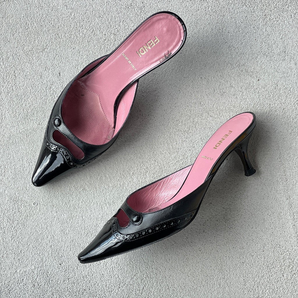 Fendi | Vintage Black Leather Pink Insole Brogue Detail Pointed Toe Mules (35.5)