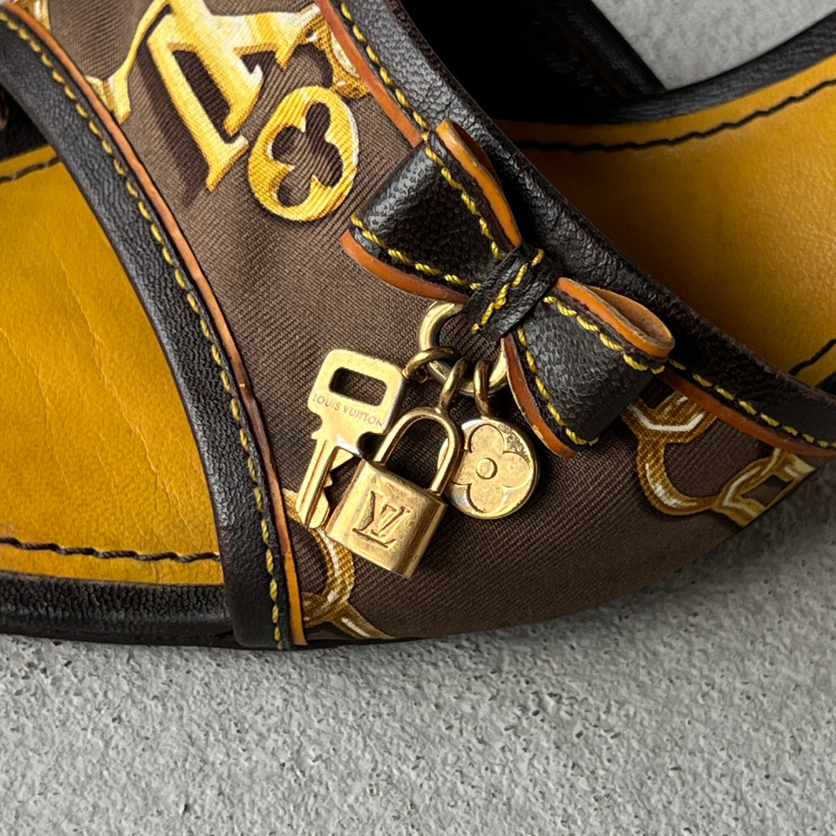 Louis Vuitton | Vintage 2000s LV Monogram Logo Padlock Charm Kitten Heel Mules (36.5)