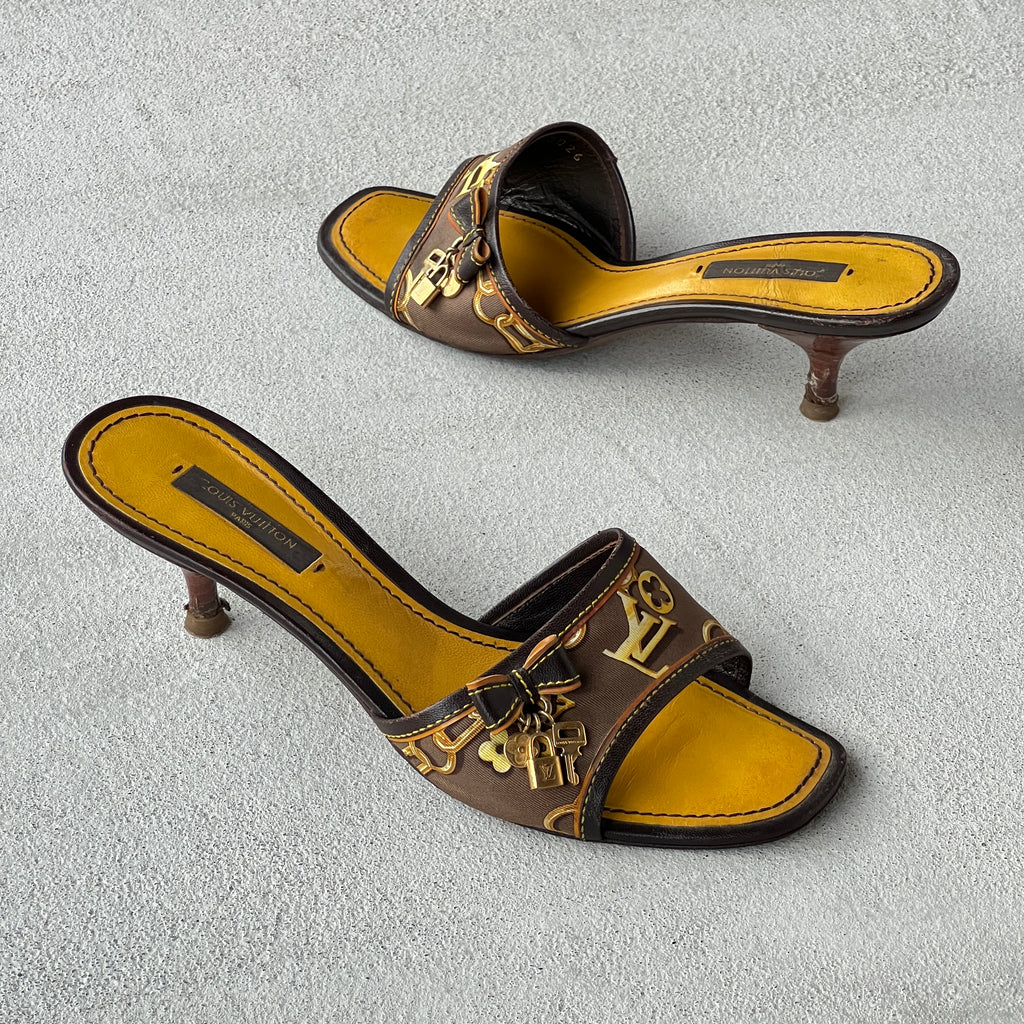 Louis Vuitton | Vintage 2000s LV Monogram Logo Padlock Charm Kitten Heel Mules (36.5)