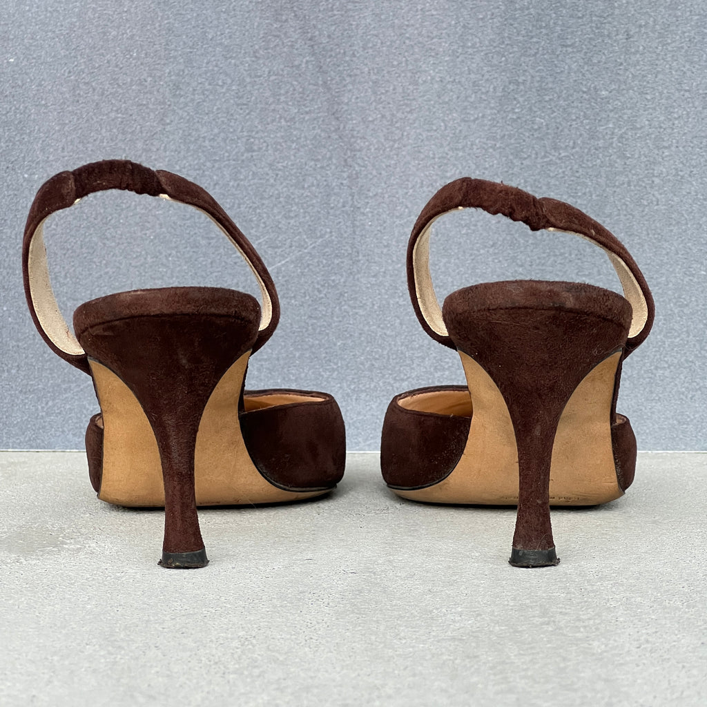 Manolo Blahnik | Carolyne Brown Suede Leather Pointed Toe Slingback Heel (38)
