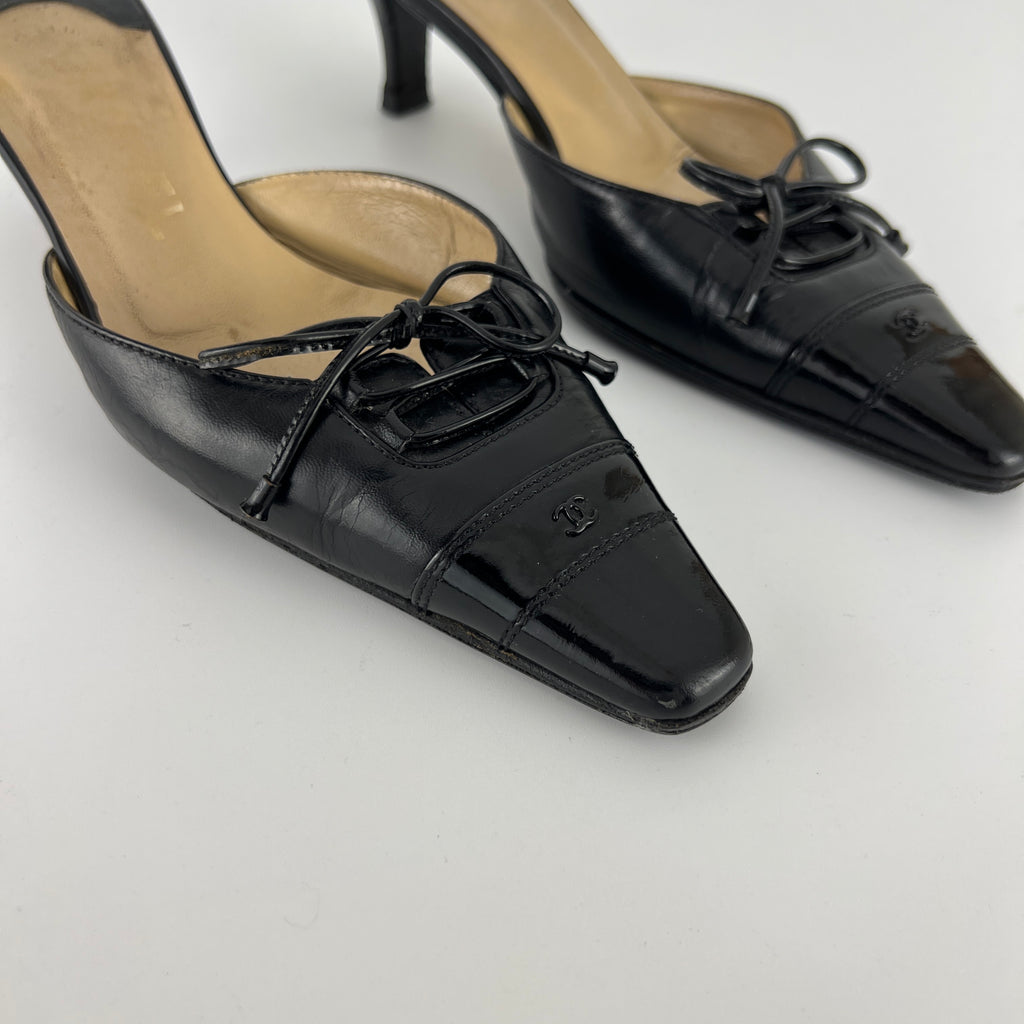 Chanel | Vintage Black Leather CC Logo Ribbon Bow Pointed Toe Kitten Mules (36)