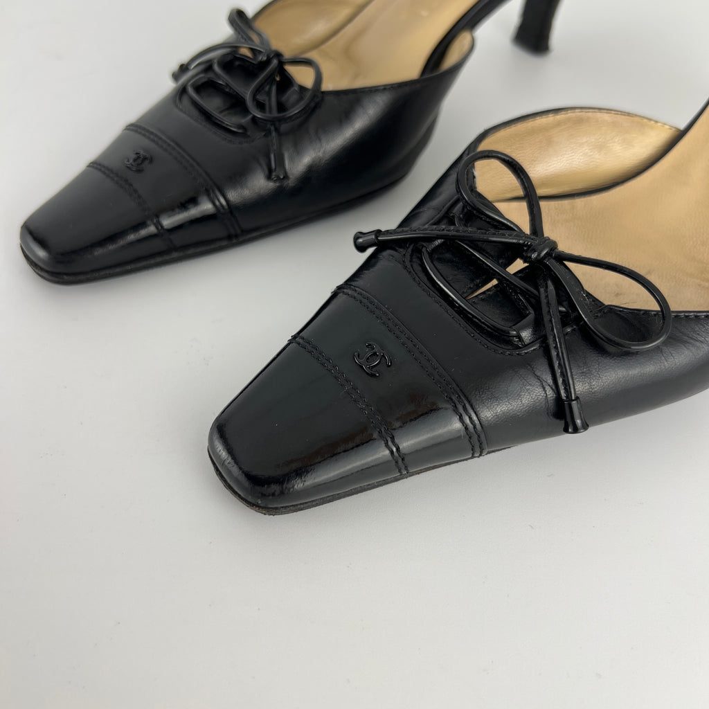 Chanel | Vintage Black Leather CC Logo Ribbon Bow Pointed Toe Kitten Mules (36)