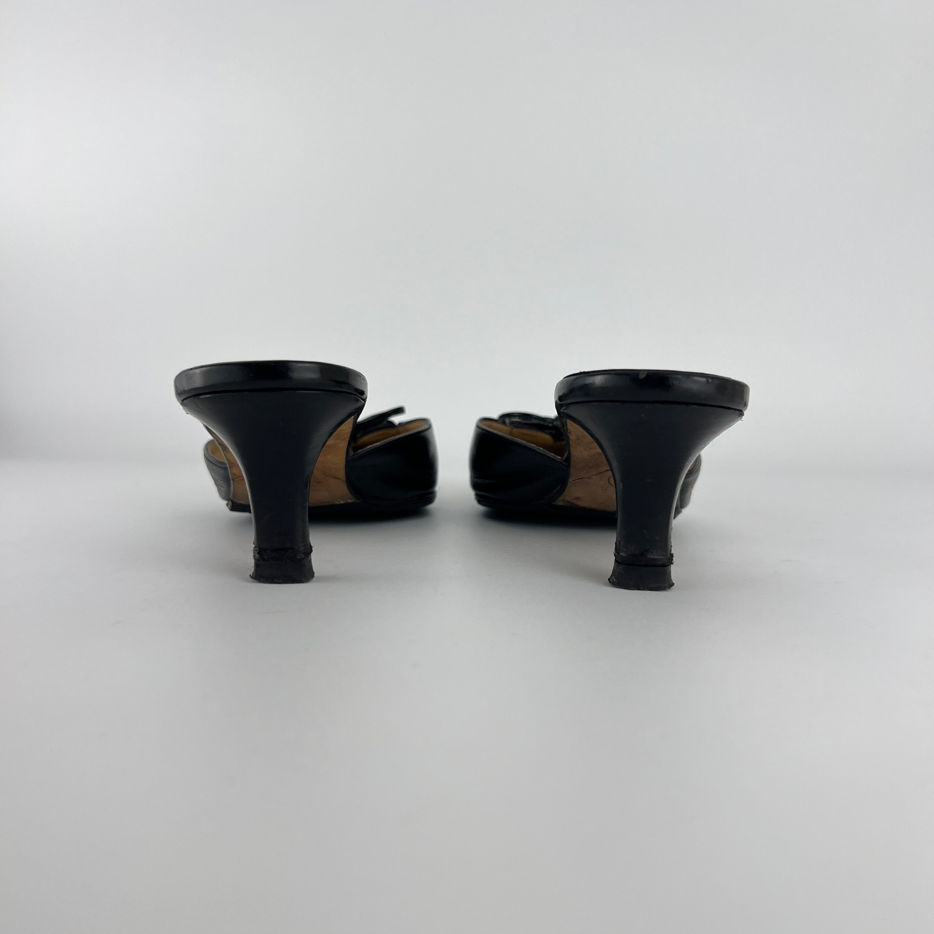 Chanel | Vintage Black Leather CC Logo Ribbon Bow Pointed Toe Kitten Mules (36)