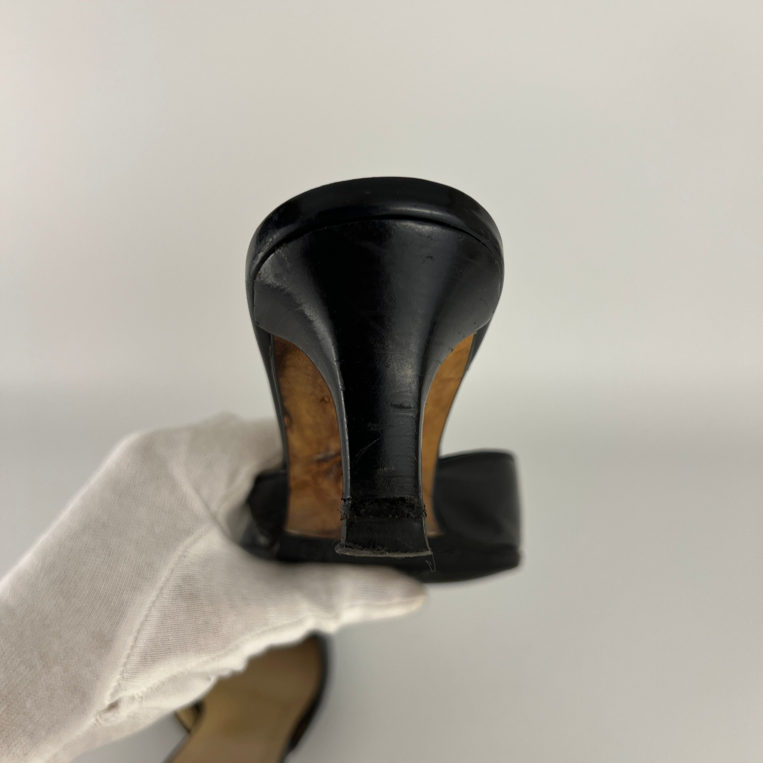 Chanel | Vintage Black Leather CC Logo Ribbon Bow Pointed Toe Kitten Mules (36)
