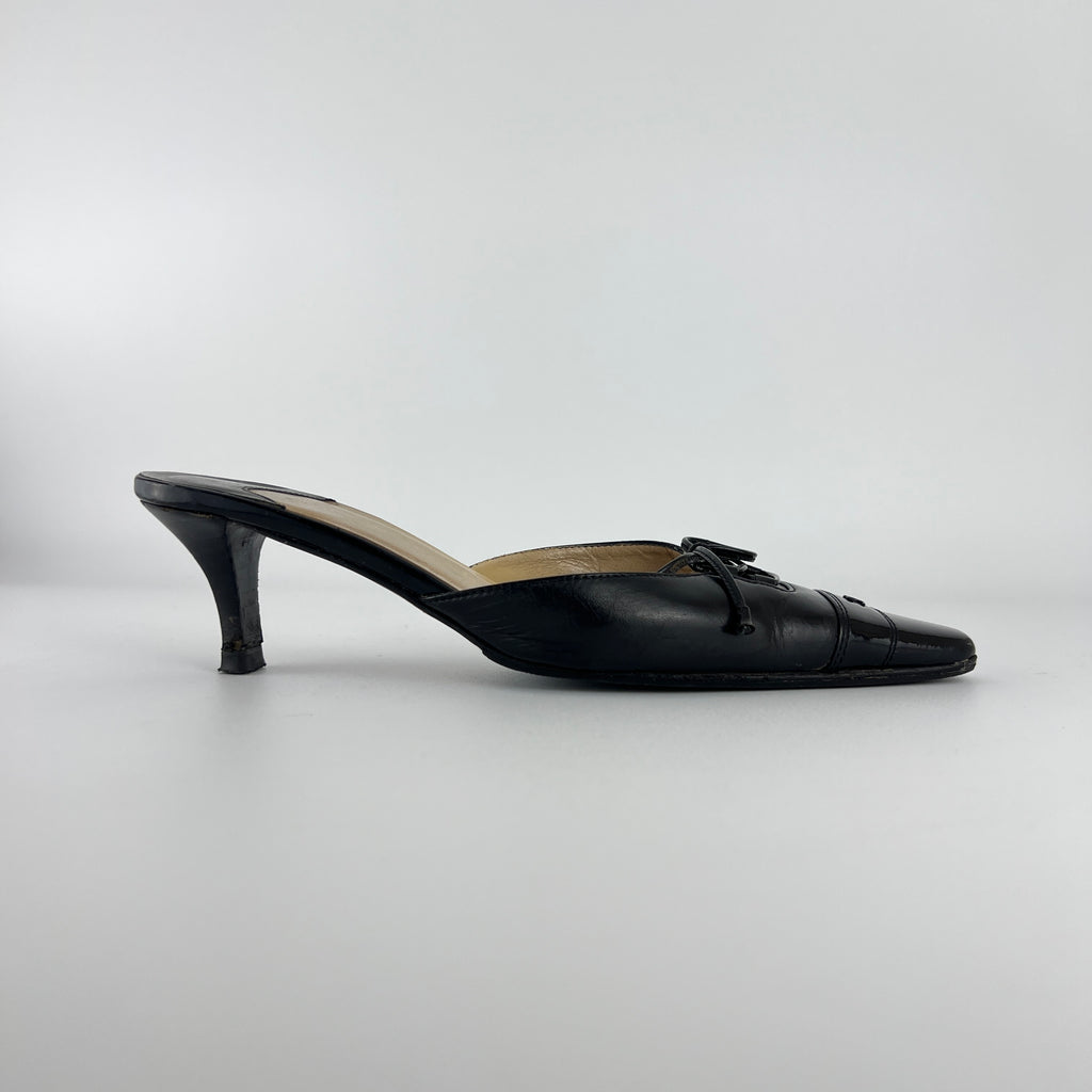 Chanel | Vintage Black Leather CC Logo Ribbon Bow Pointed Toe Kitten Mules (36)