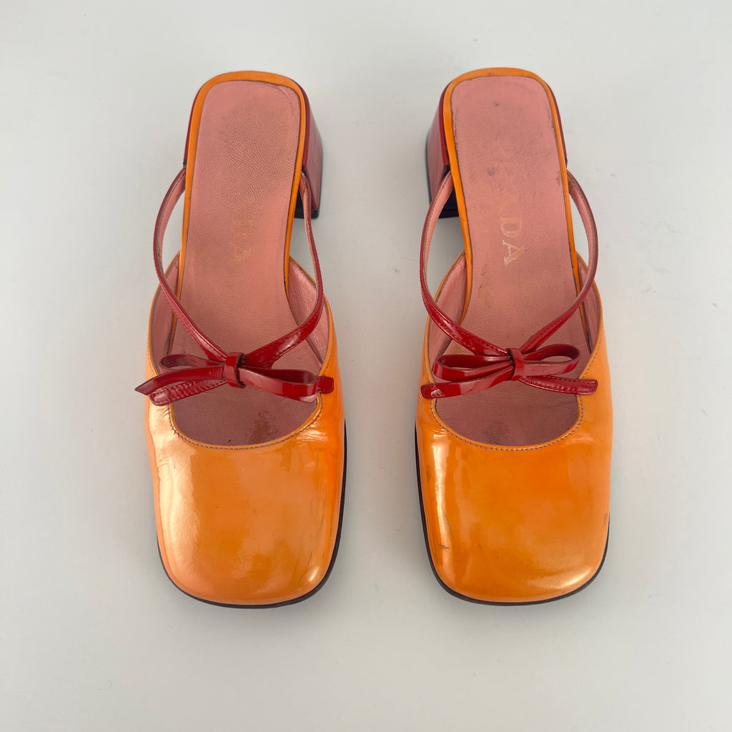 Prada | Vintage 90s Orange Red Patent Leather Bow Block Kitten Heel Mule (35.5)
