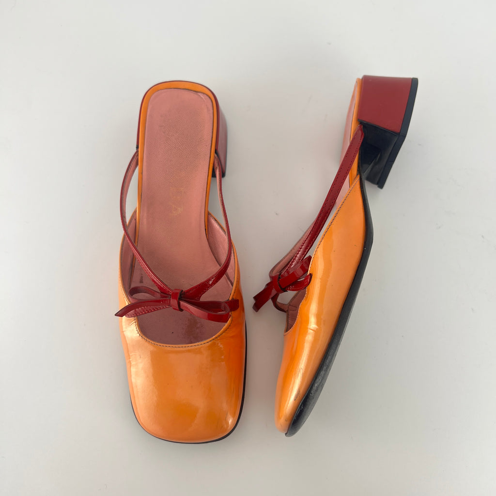 Prada | Vintage 90s Orange Red Patent Leather Bow Block Kitten Heel Mule (35.5)