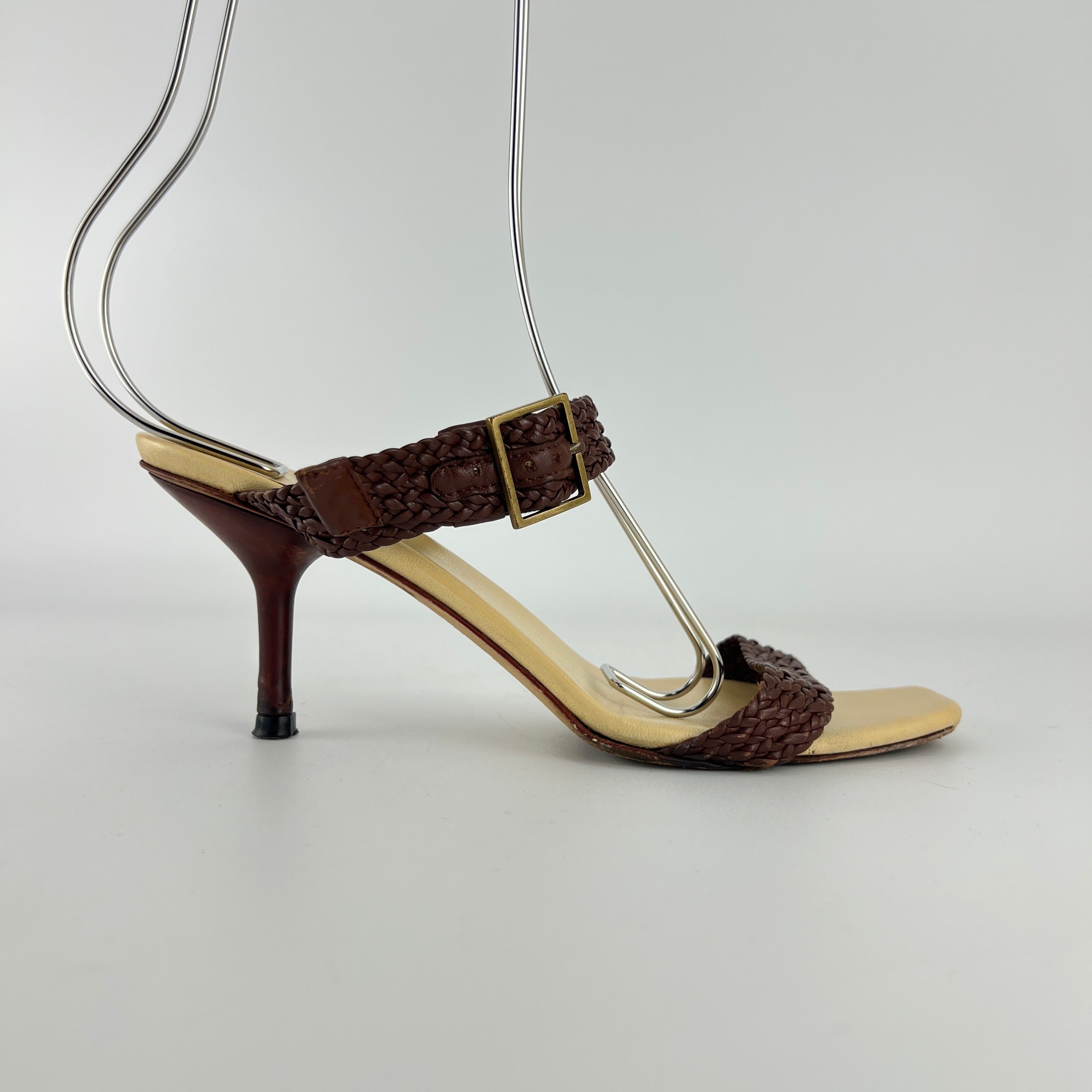 Gucci | Vintage Brown Leather Braided Straps Buckle Slide Mules (35.5)