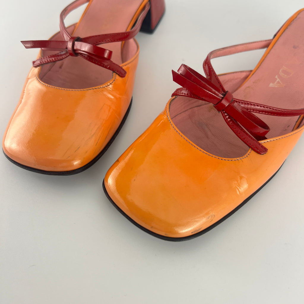 Prada | Vintage 90s Orange Red Patent Leather Bow Block Kitten Heel Mule (35.5)