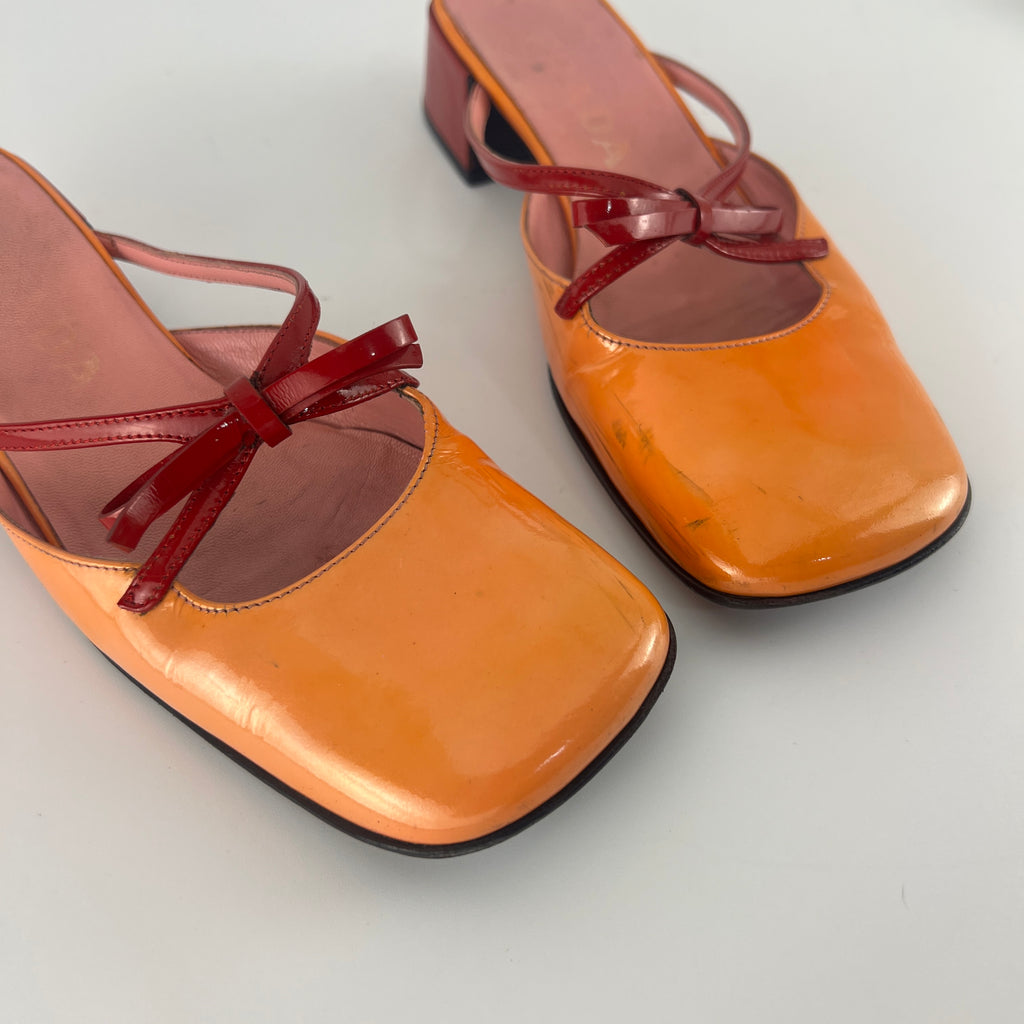 Prada | Vintage 90s Orange Red Patent Leather Bow Block Kitten Heel Mule (35.5)