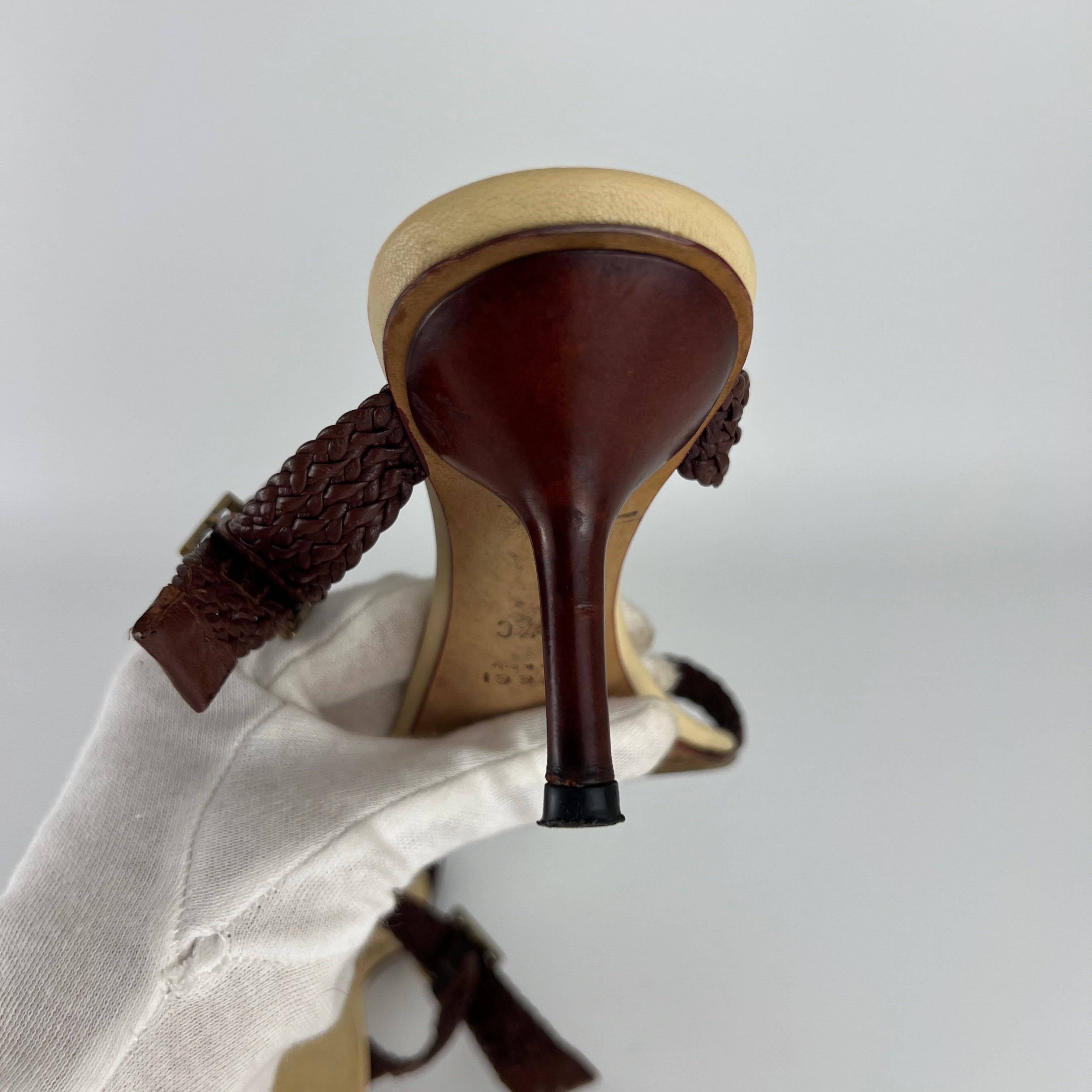 Gucci | Vintage Brown Leather Braided Straps Buckle Slide Mules (35.5)