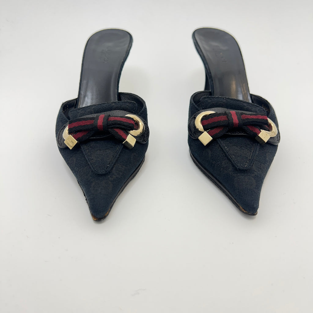 Gucci | Black Leather Canvas Pointed Toe Ribbon Gold Hardware Mules (35.5)