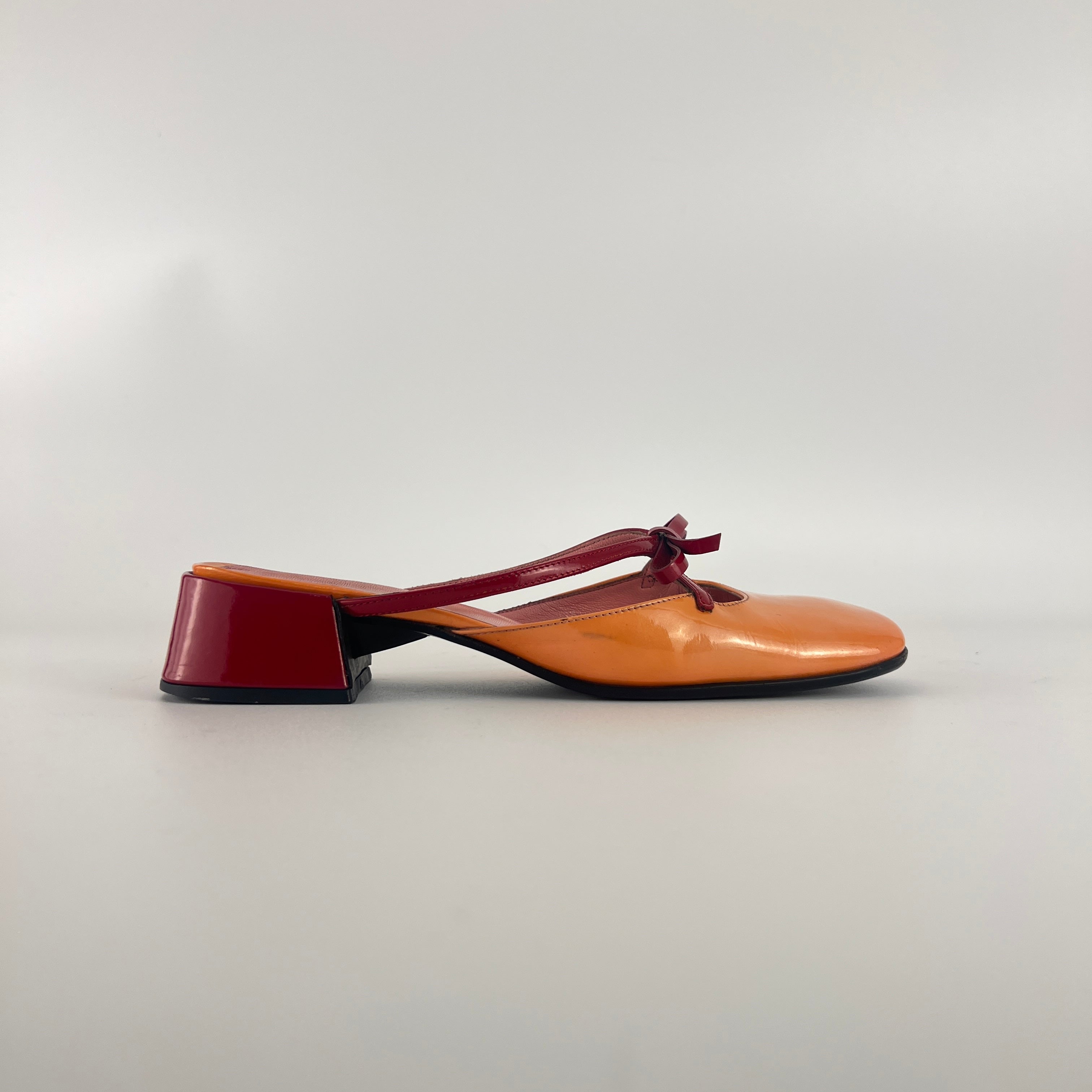 Prada | Vintage 90s Orange Red Patent Leather Bow Block Kitten Heel Mule (35.5)