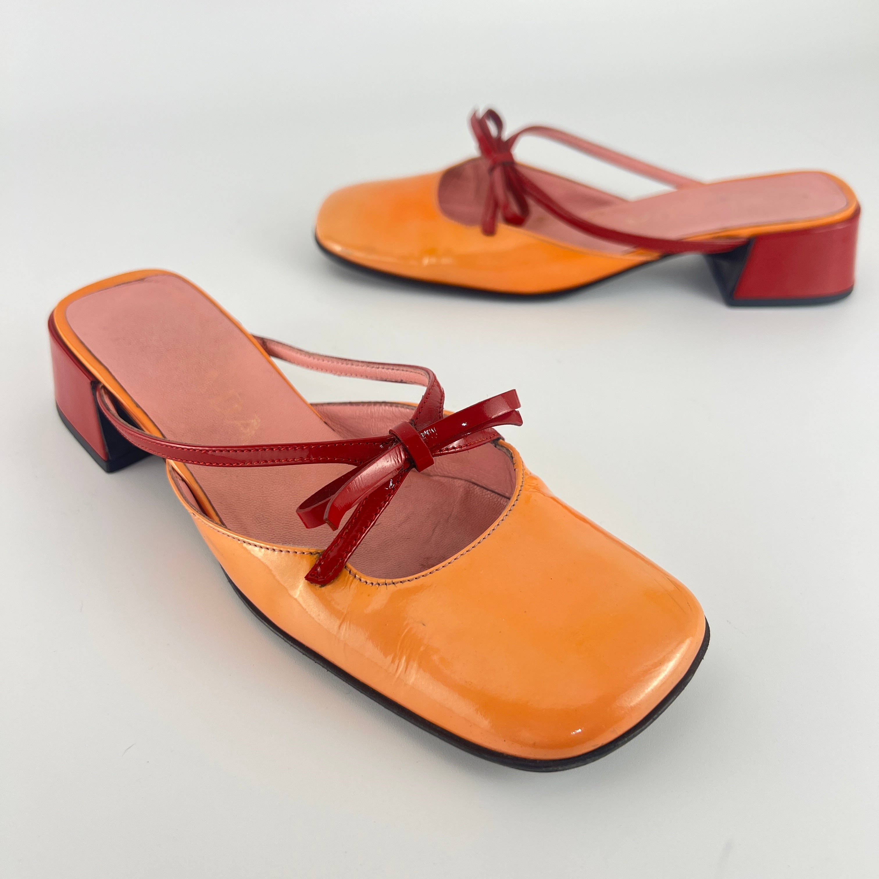 Prada | Vintage 90s Orange Red Patent Leather Bow Block Kitten Heel Mule (35.5)