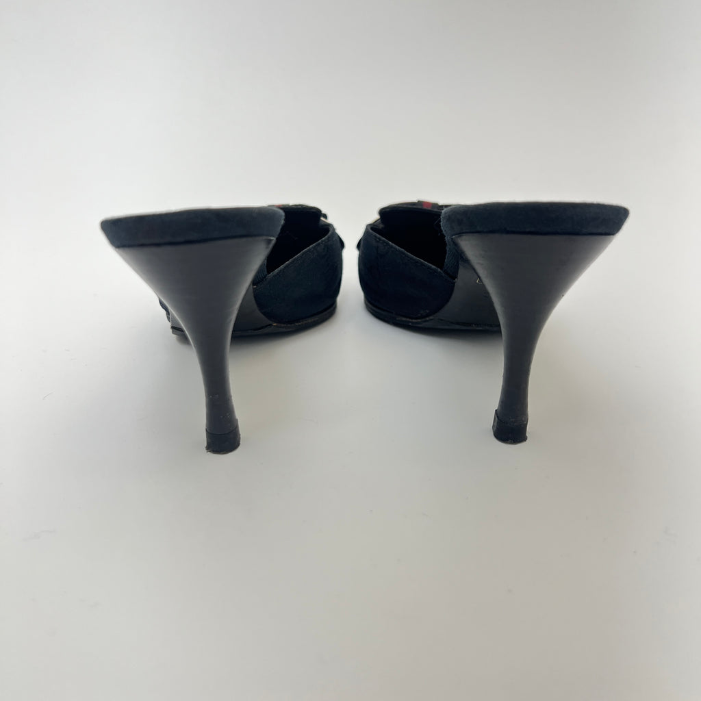 Gucci | Black Leather Canvas Pointed Toe Ribbon Gold Hardware Mules (35.5)