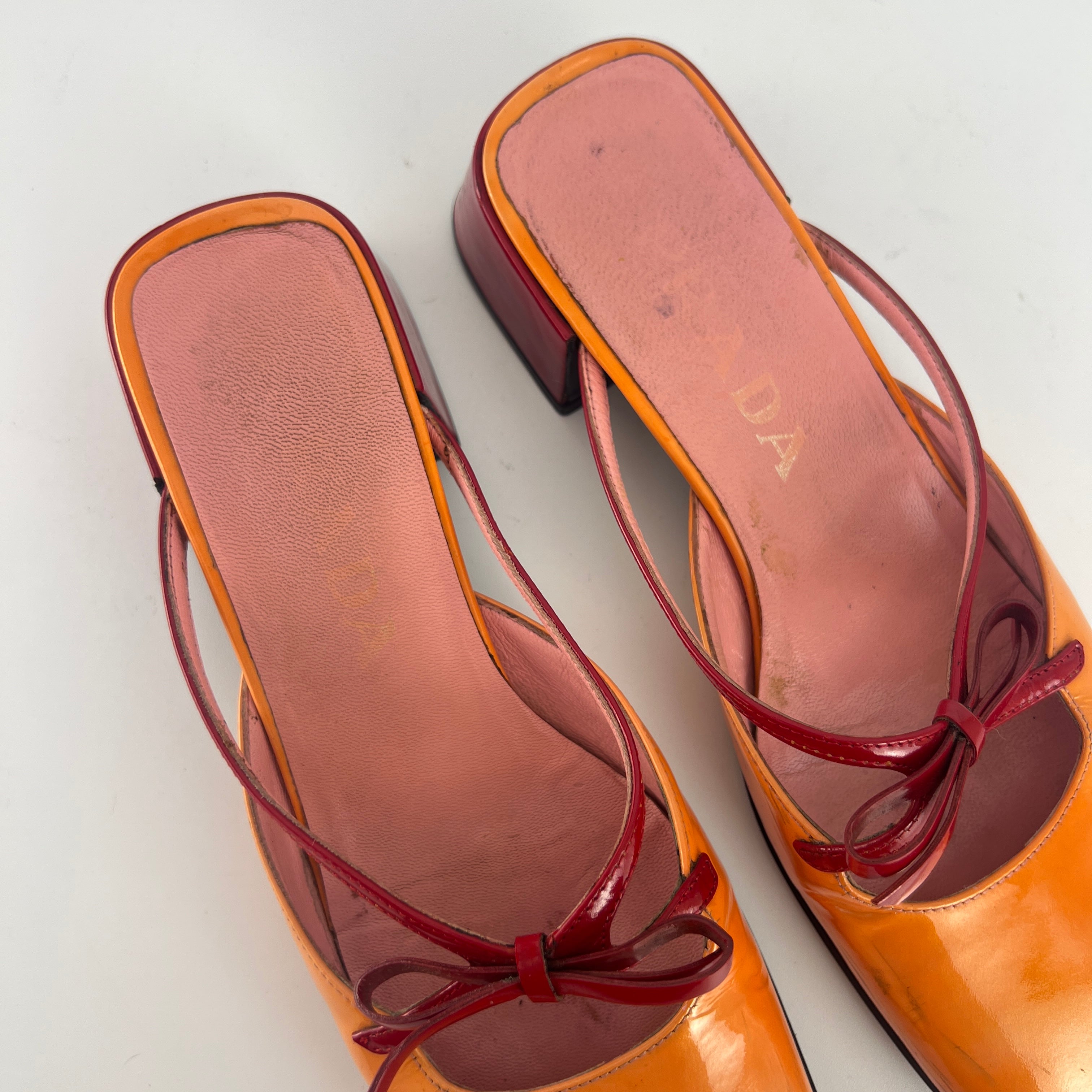 Prada | Vintage 90s Orange Red Patent Leather Bow Block Kitten Heel Mule (35.5)