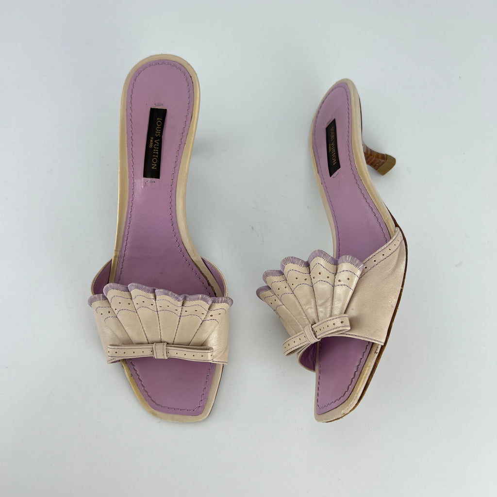 Louis Vuitton | Vintage Scallop Fan Lavender Beige Leather Kitten Heel Mules (35)