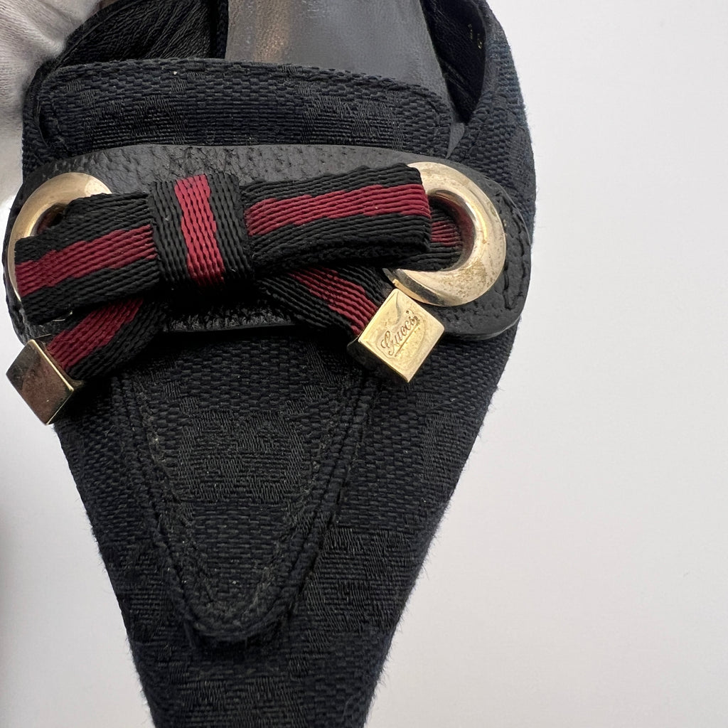 Gucci | Black Leather Canvas Pointed Toe Ribbon Gold Hardware Mules (35.5)