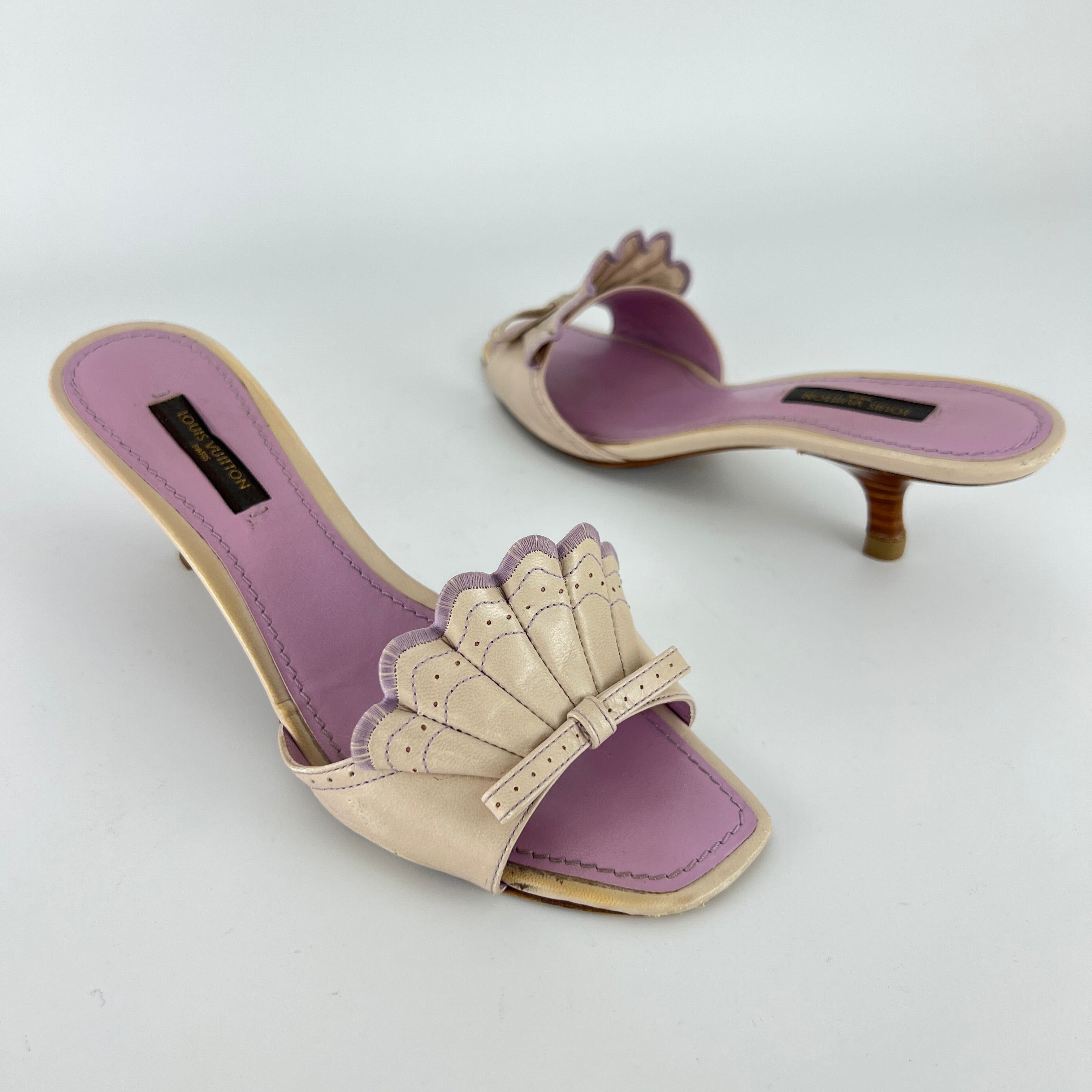 Louis Vuitton | Vintage Scallop Fan Lavender Beige Leather Kitten Heel Mules (35)