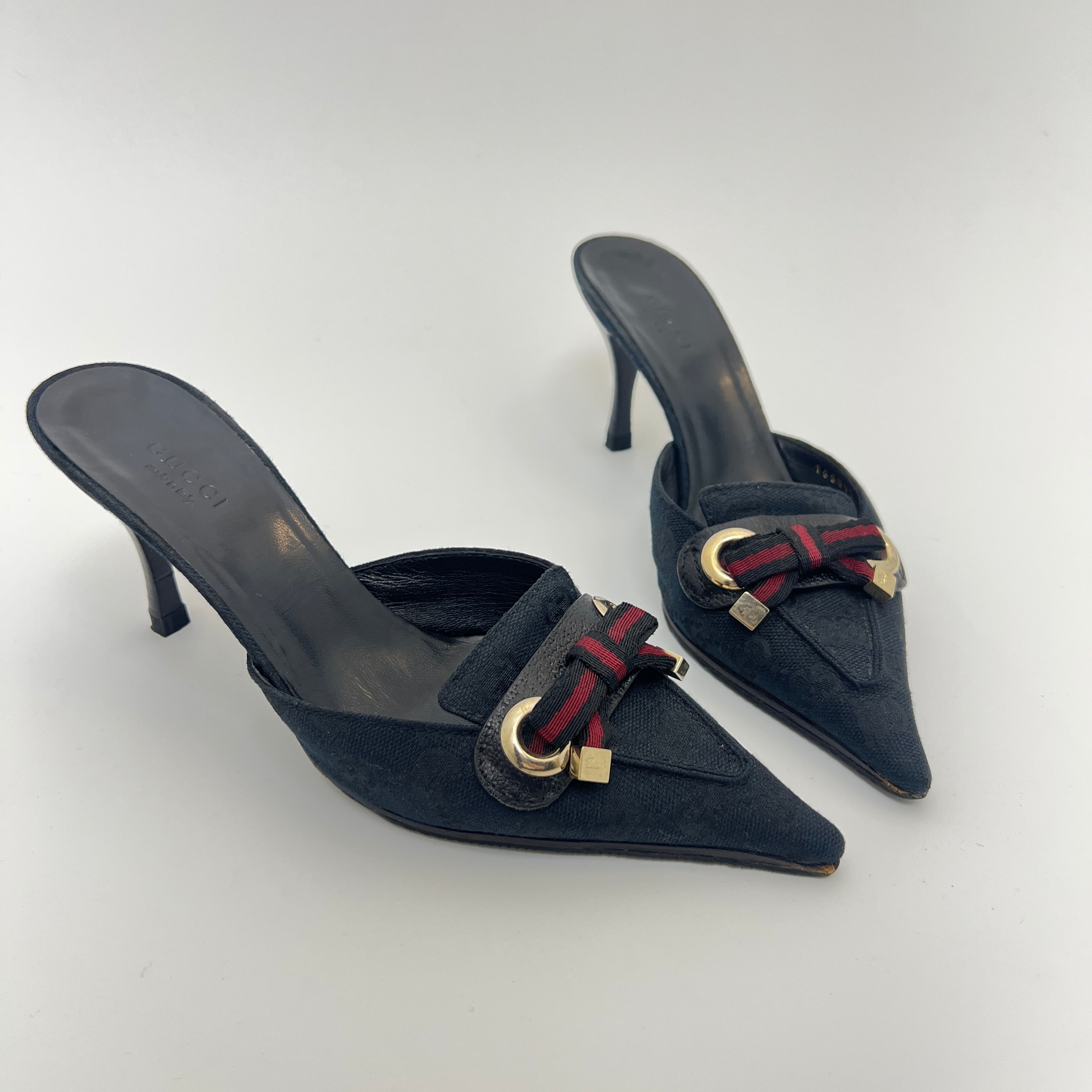 Gucci | Black Leather Canvas Pointed Toe Ribbon Gold Hardware Mules (35.5)