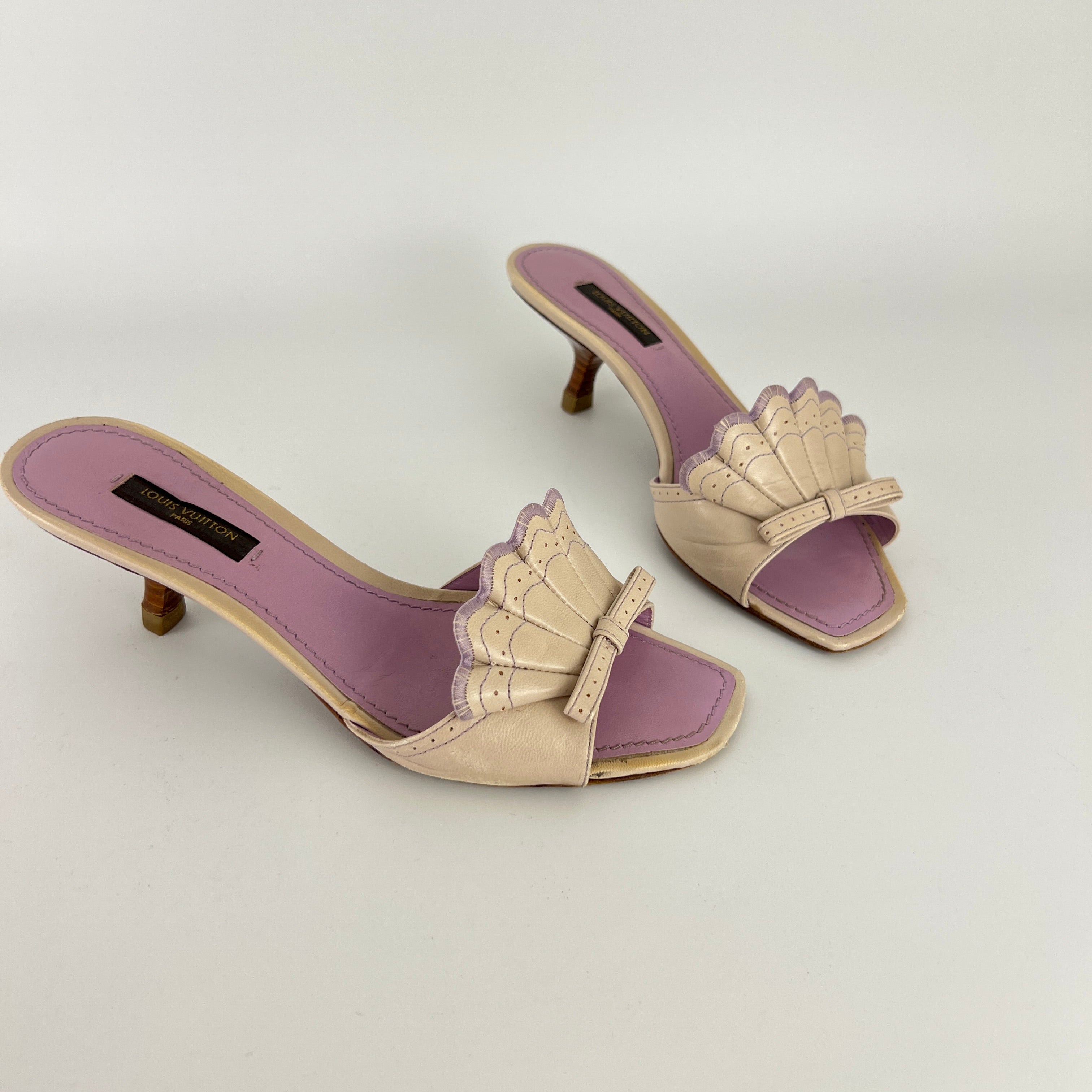 Louis Vuitton | Vintage Scallop Fan Lavender Beige Leather Kitten Heel Mules (35)