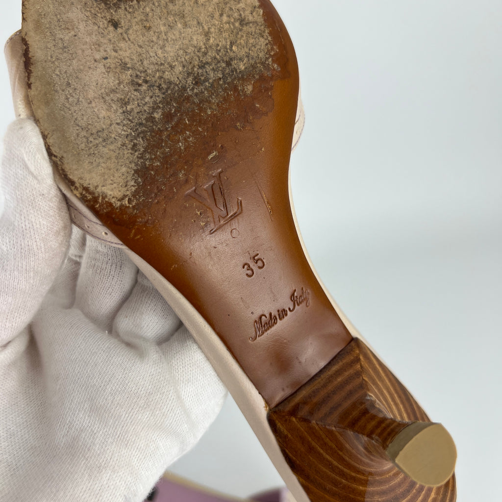 Louis Vuitton | Vintage Scallop Fan Lavender Beige Leather Kitten Heel Mules (35)