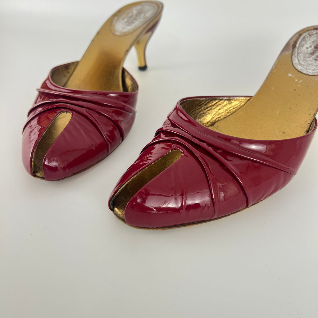 Gucci | Vintage Red Patent Leather Split Toe Gold Kitten Heel Slide Mules (37.5)