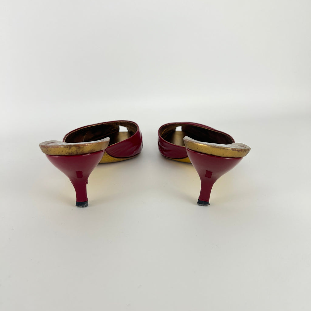 Gucci | Vintage Red Patent Leather Split Toe Gold Kitten Heel Slide Mules (37.5)