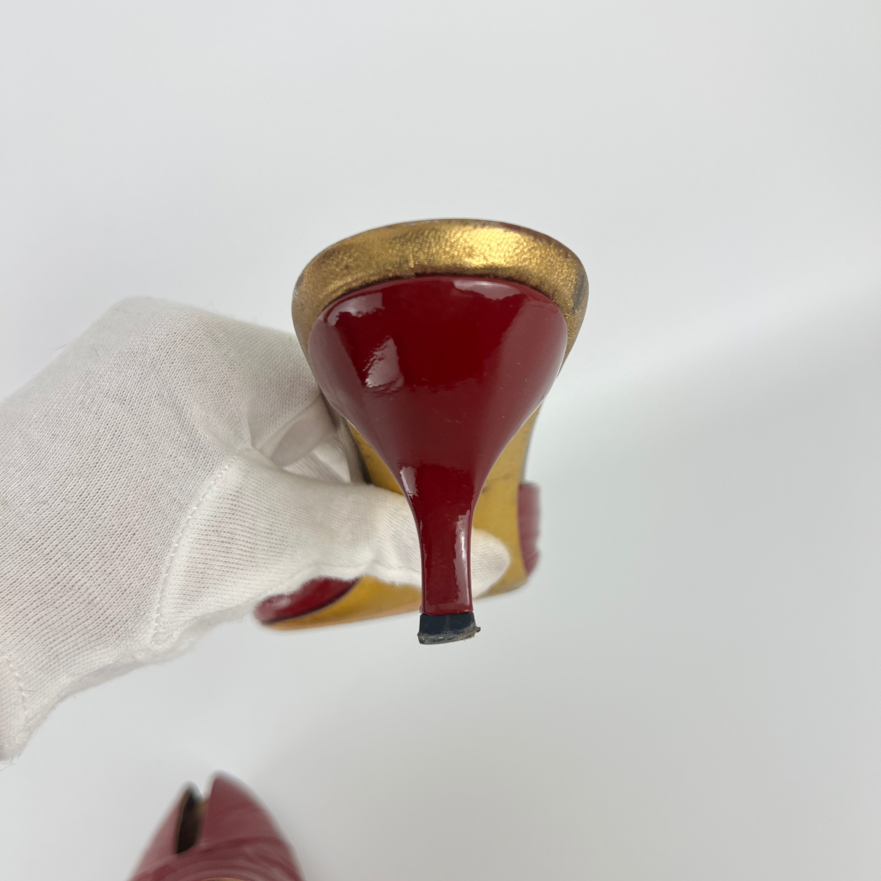 Gucci | Vintage Red Patent Leather Split Toe Gold Kitten Heel Slide Mules (37.5)