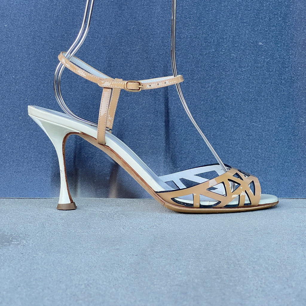 Manolo Blahnik | Nude Tan Leather Ankle Strap White Stiletto Sandal Heels (37)