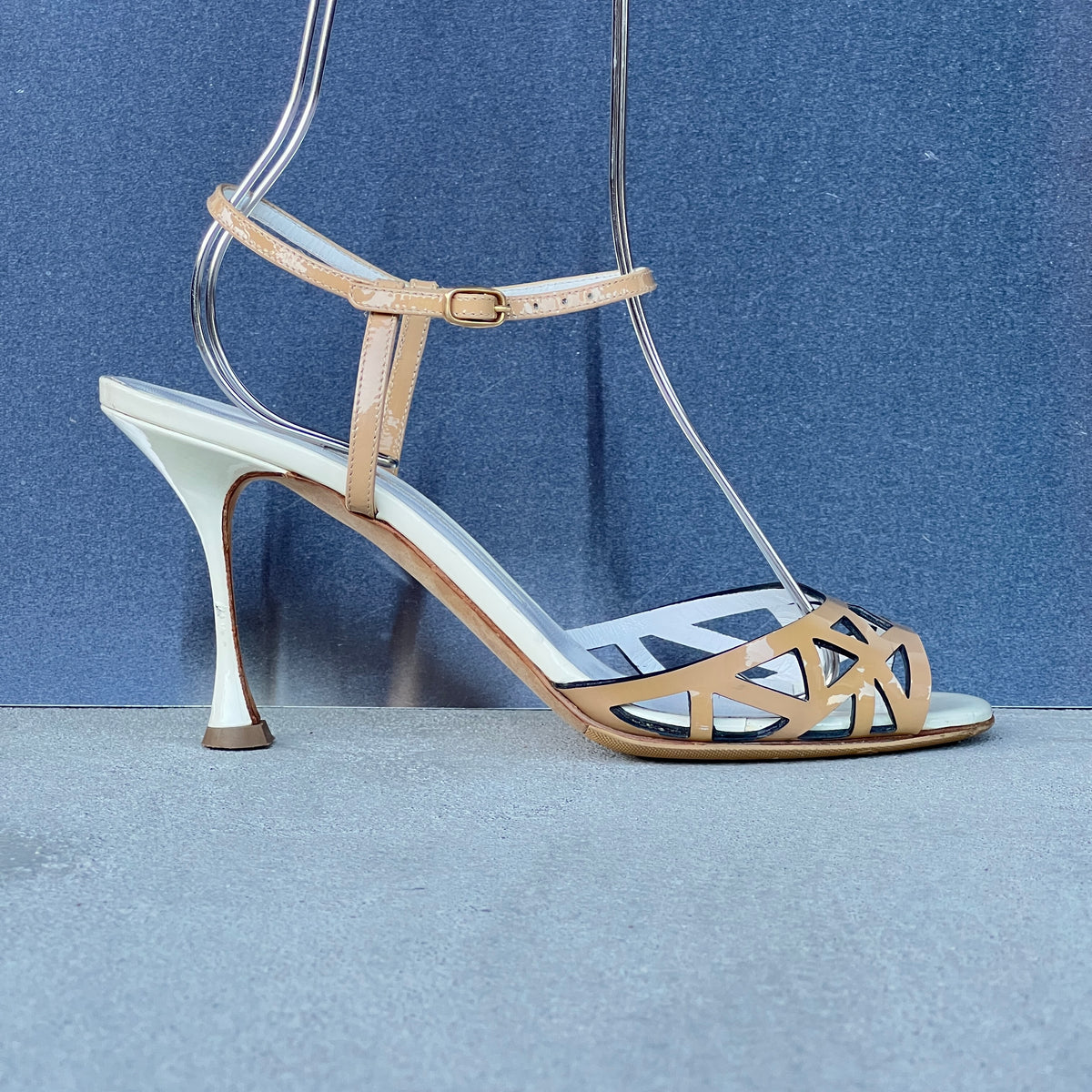 Manolo Blahnik | Nude Tan Leather Ankle Strap White Stiletto Sandal Heels (37)