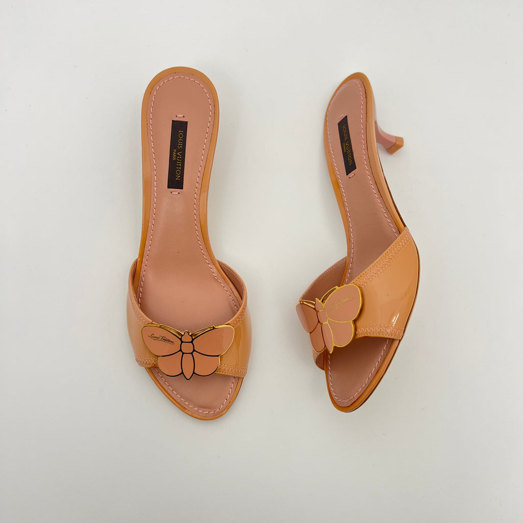 Louis Vuitton | Nude Pink Butterfly Logo Patent Leather Mules Unworn (35.5)