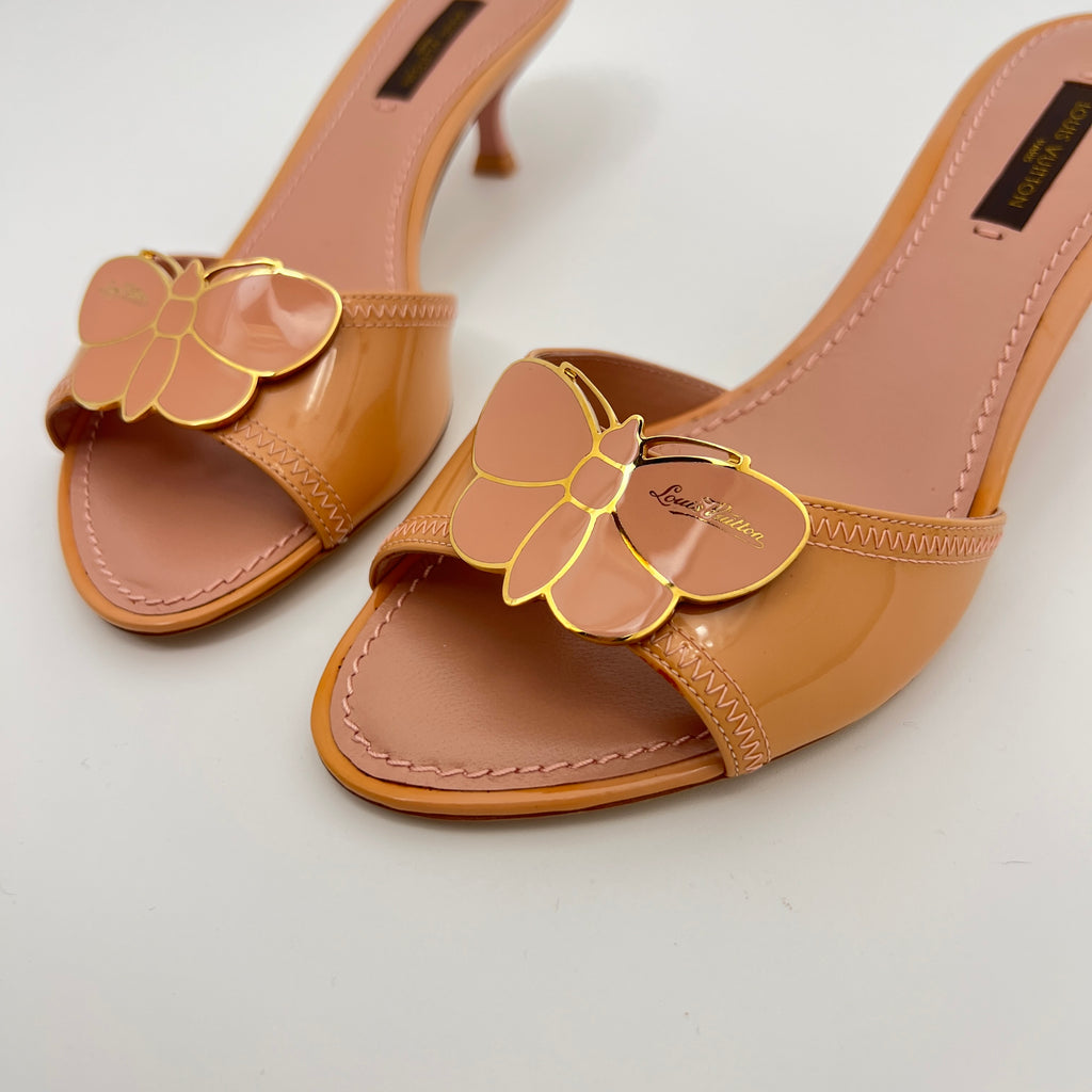 Louis Vuitton | Nude Pink Butterfly Logo Patent Leather Mules Unworn (35.5)