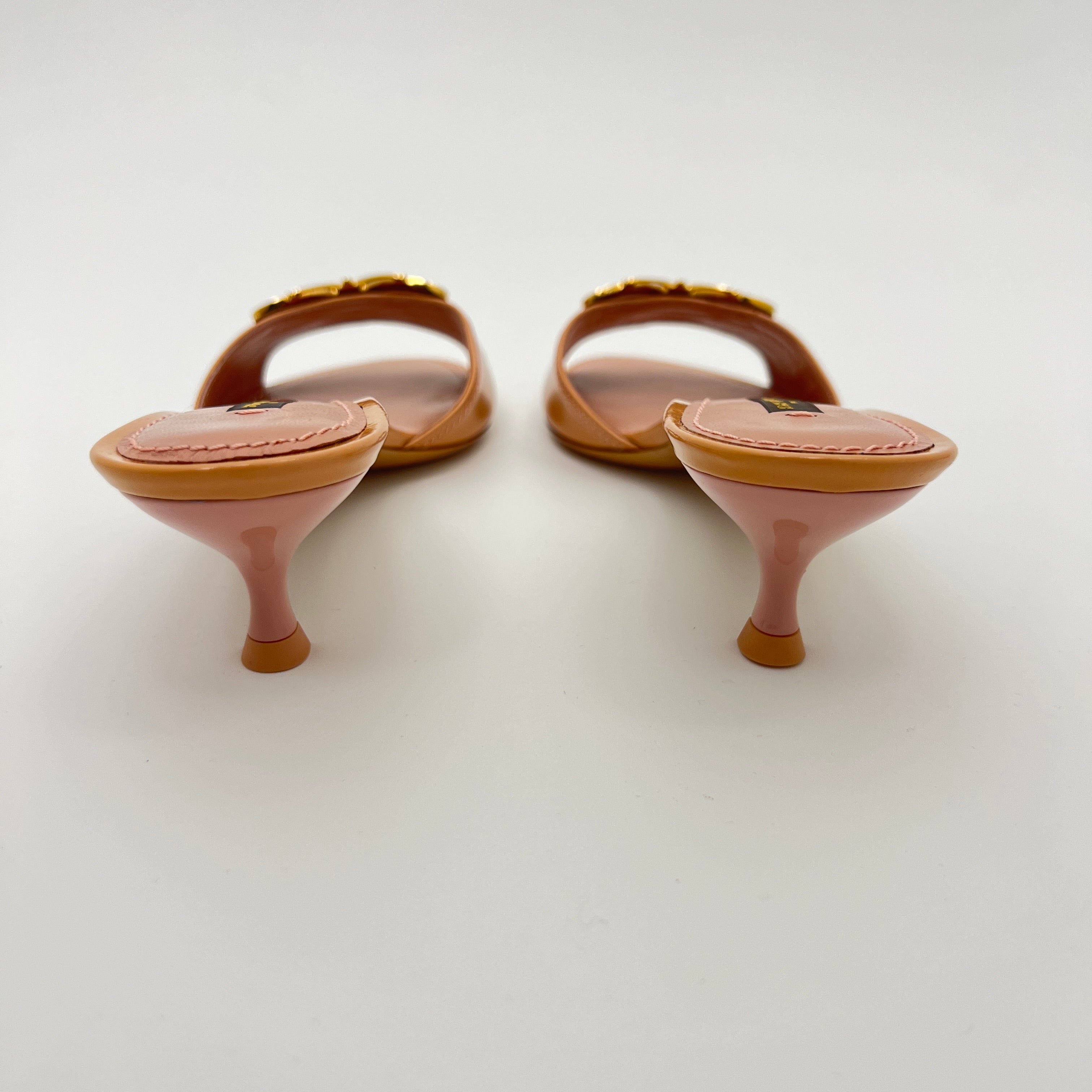 Louis Vuitton | Nude Pink Butterfly Logo Patent Leather Mules Unworn (35.5)