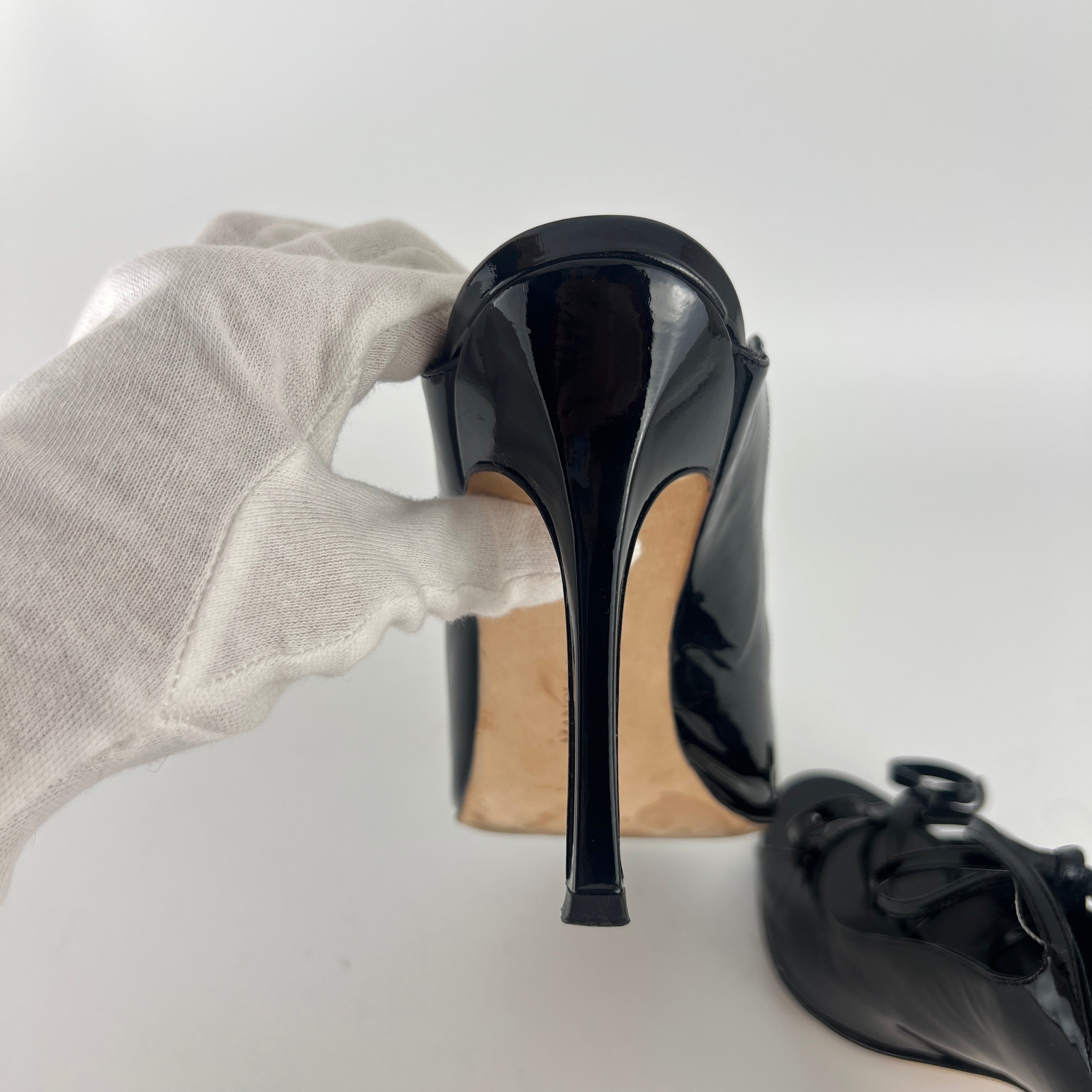 Manolo Blahnik | Claudia Black Patent Leather Ribbon Bow Sandal Heels (37.5)