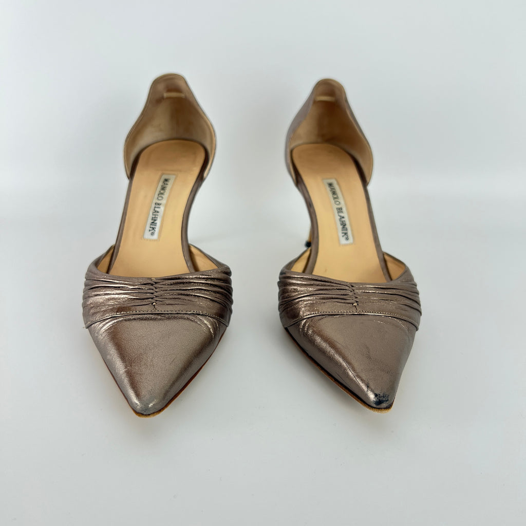 Manolo Blahnik | Metallic Silver Pointed Toe D'Orsay Pumps (39.5)