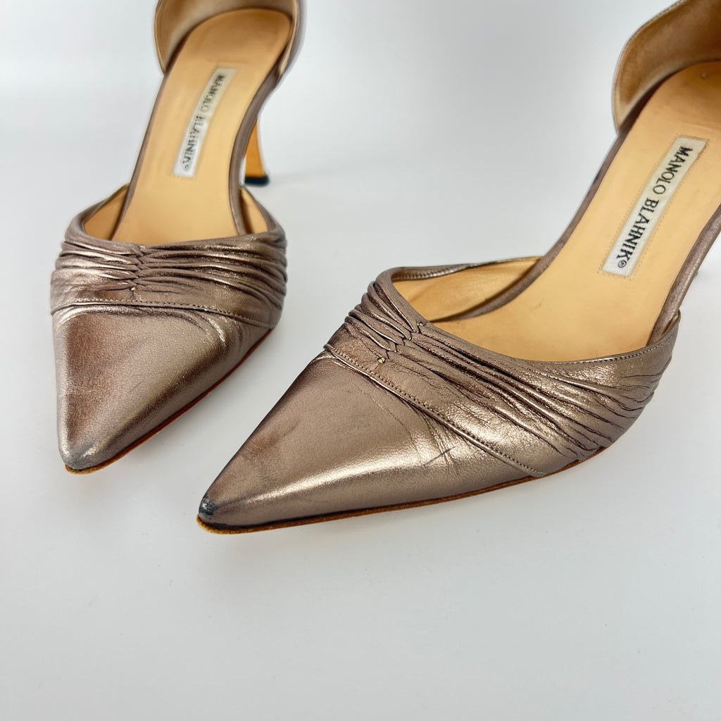Manolo Blahnik | Metallic Silver Pointed Toe D'Orsay Pumps (39.5)