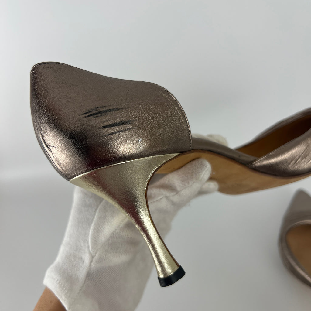 Manolo Blahnik | Metallic Silver Pointed Toe D'Orsay Pumps (39.5)