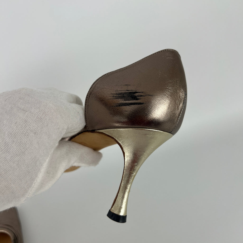 Manolo Blahnik | Metallic Silver Pointed Toe D'Orsay Pumps (39.5)