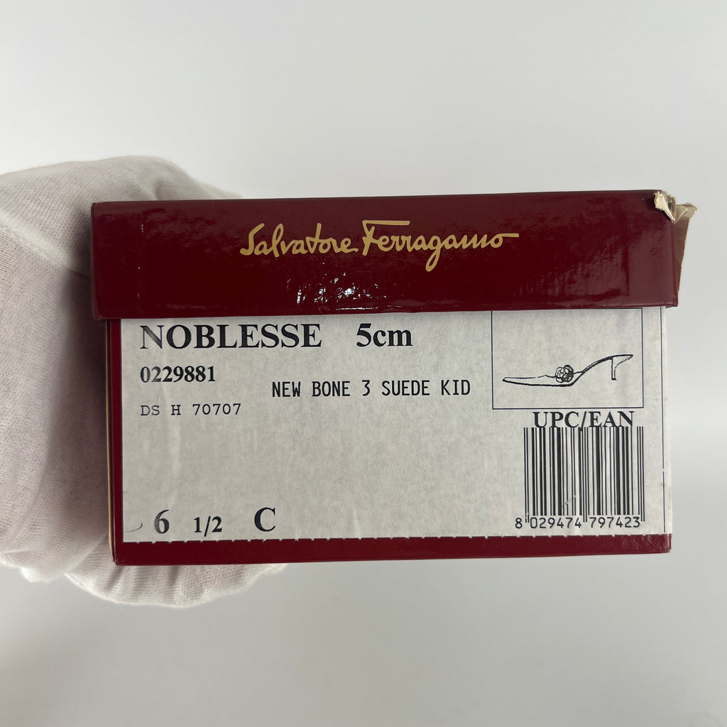 Ferragamo | Noblesse White Sued Leather Metal Flower Applique Pointed Toe Mule (36.5)
