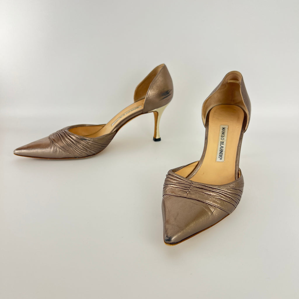 Manolo Blahnik | Metallic Silver Pointed Toe D'Orsay Pumps (39.5)