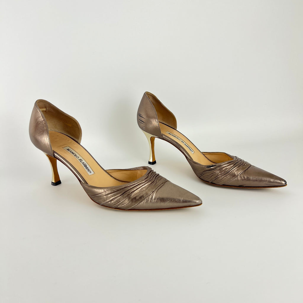 Manolo Blahnik | Metallic Silver Pointed Toe D'Orsay Pumps (39.5)