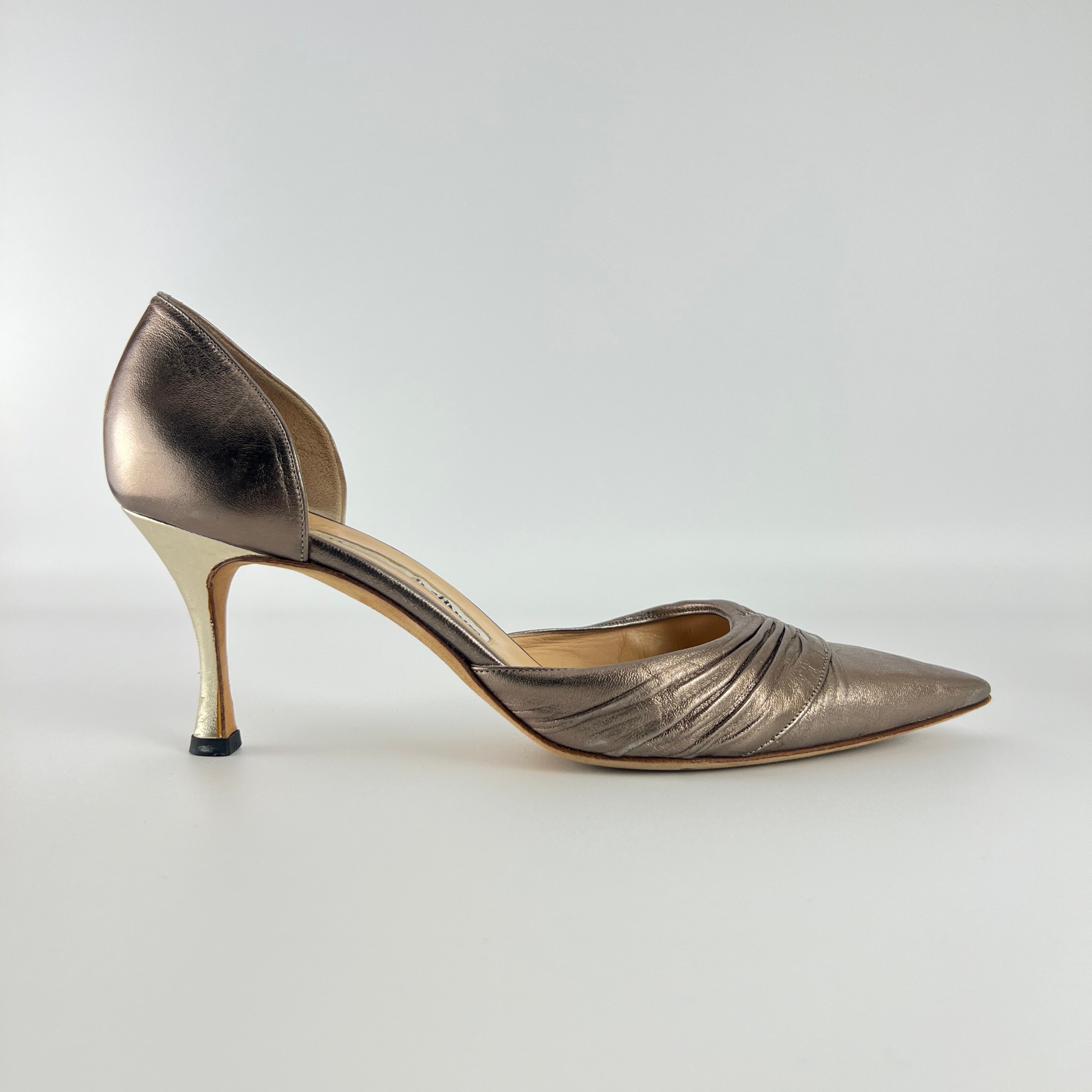 Manolo Blahnik | Metallic Silver Pointed Toe D'Orsay Pumps (39.5)