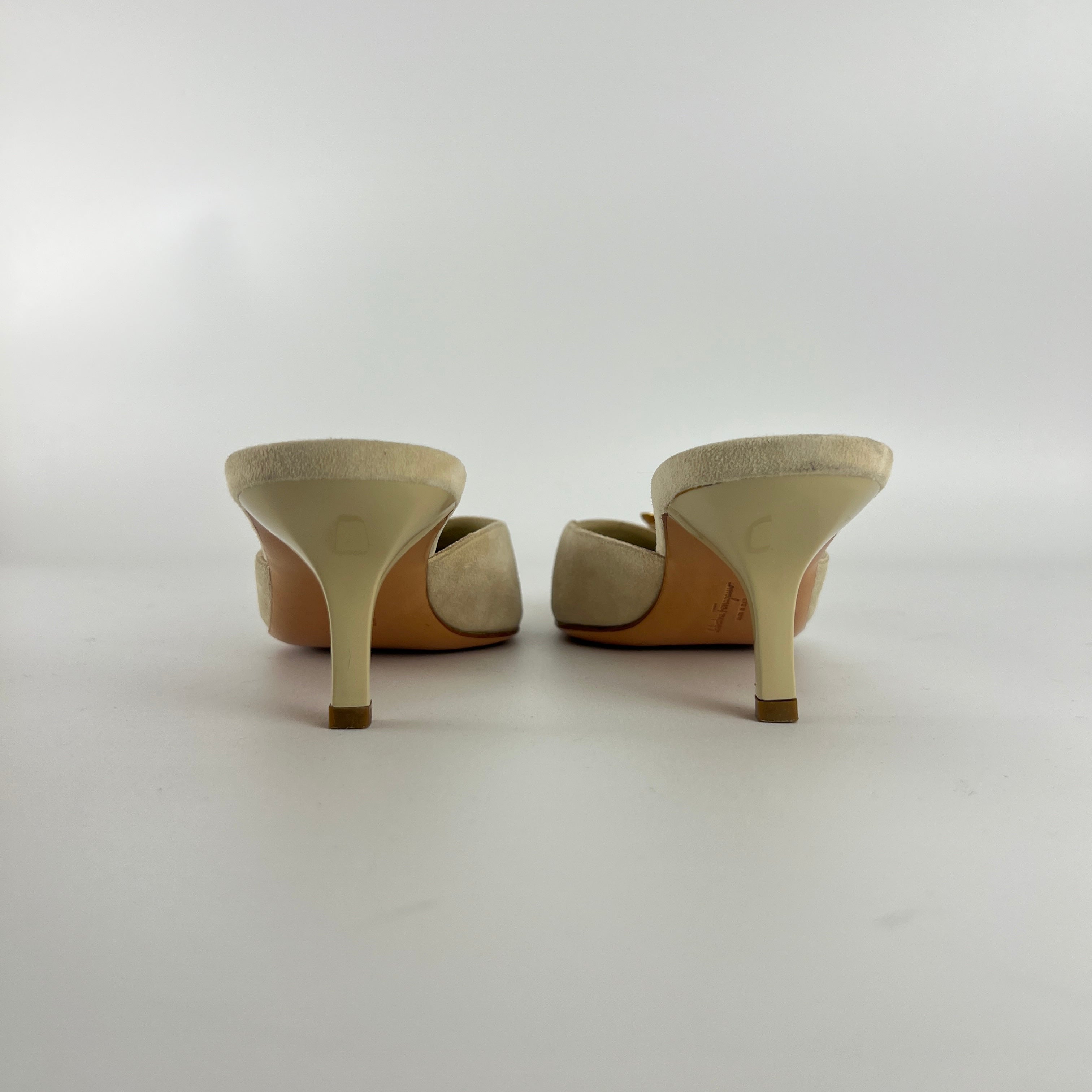 Ferragamo | Noblesse White Sued Leather Metal Flower Applique Pointed Toe Mule (36.5)