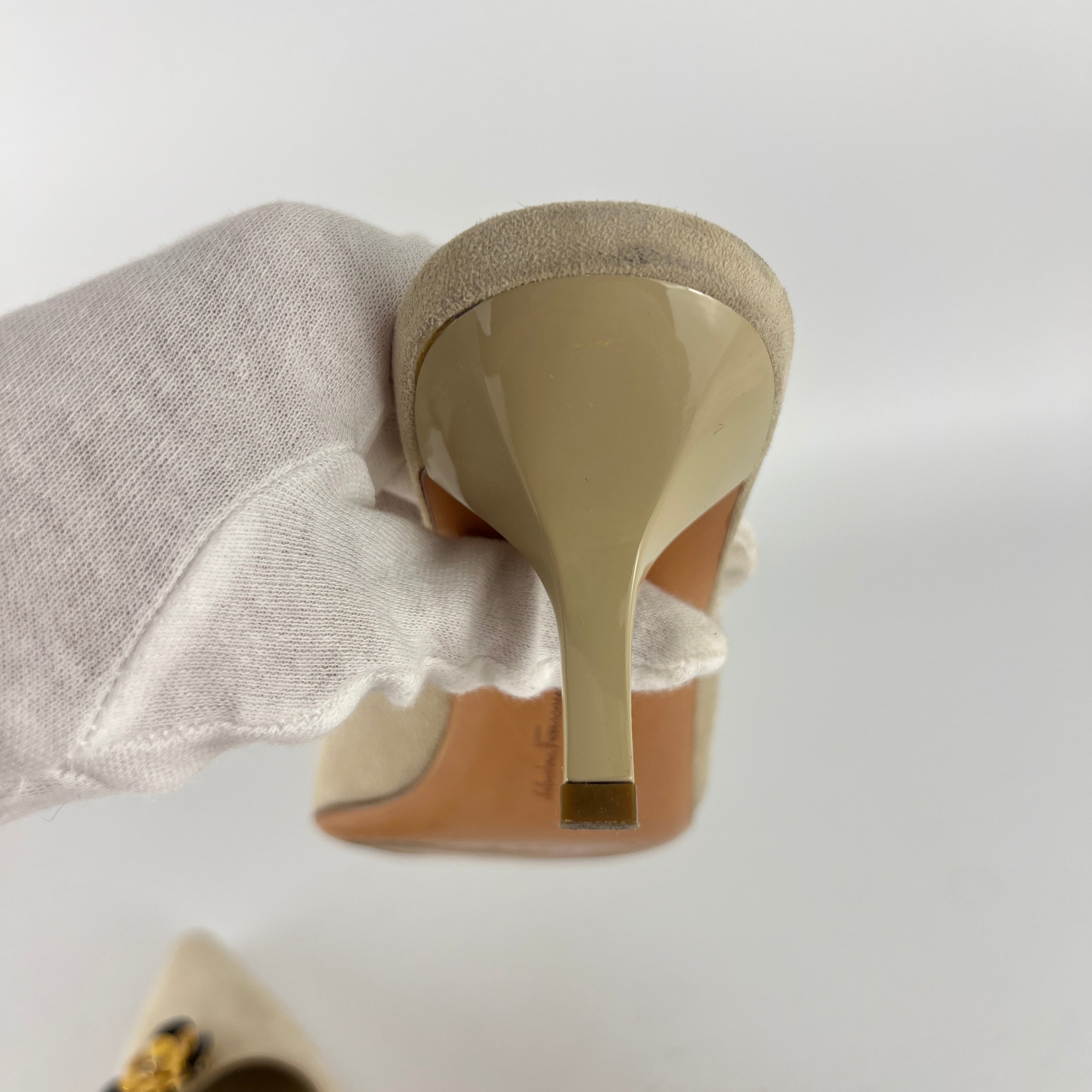Ferragamo | Noblesse White Sued Leather Metal Flower Applique Pointed Toe Mule (36.5)