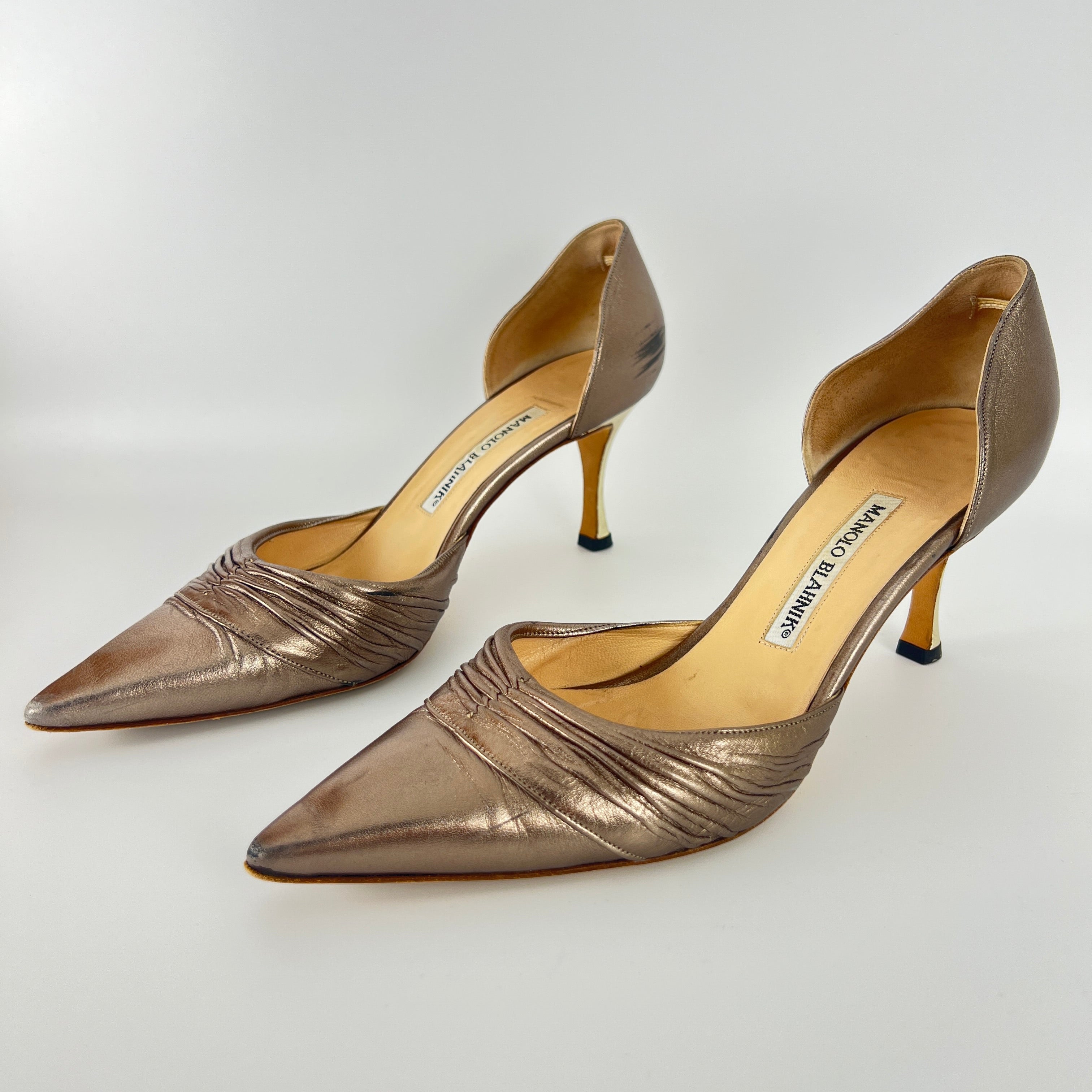 Manolo Blahnik | Metallic Silver Pointed Toe D'Orsay Pumps (39.5)