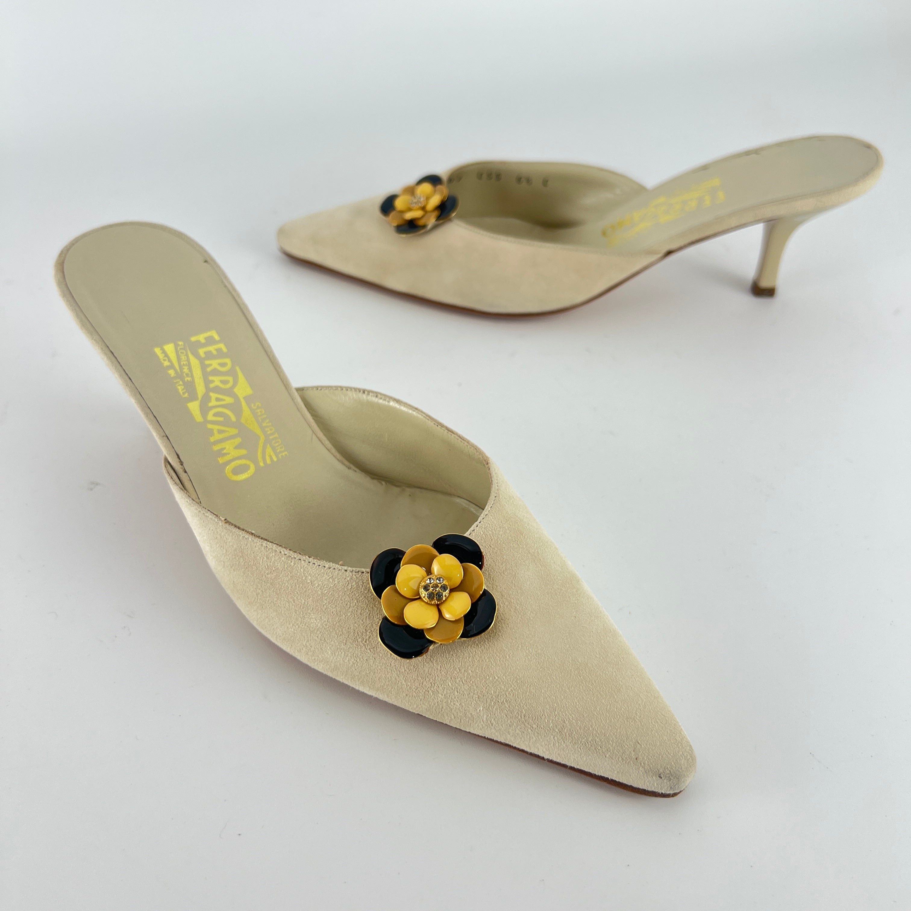 Ferragamo | Noblesse White Sued Leather Metal Flower Applique Pointed Toe Mule (36.5)