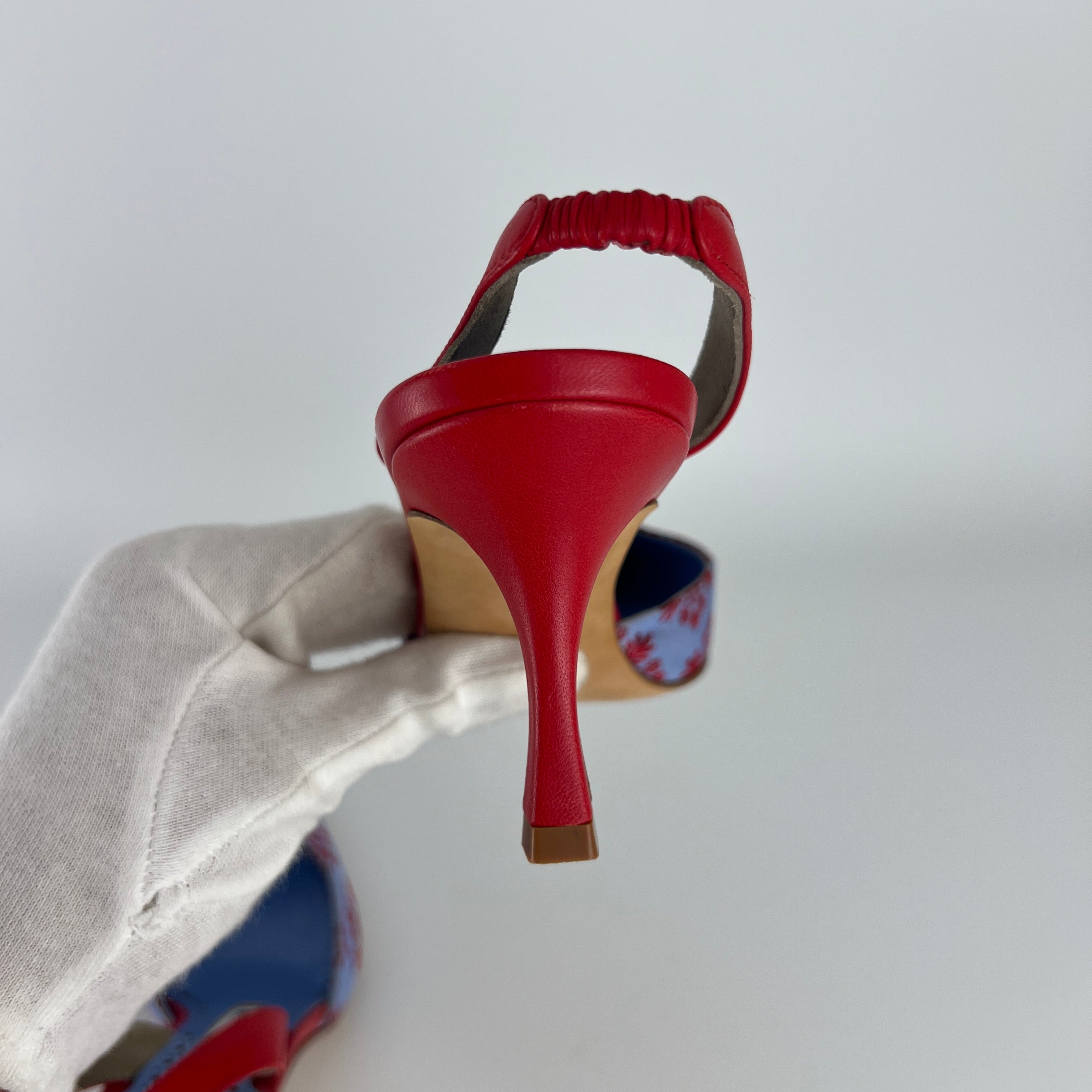 Manolo Blahnik | Floral Blue Red Fabric Leather Pointed Toe Slingback Heels (35.5)